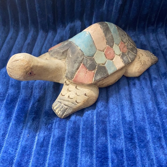 Hand carved Wood Turtle Figurine-Island Art Sculpture - Picture 6 of 6